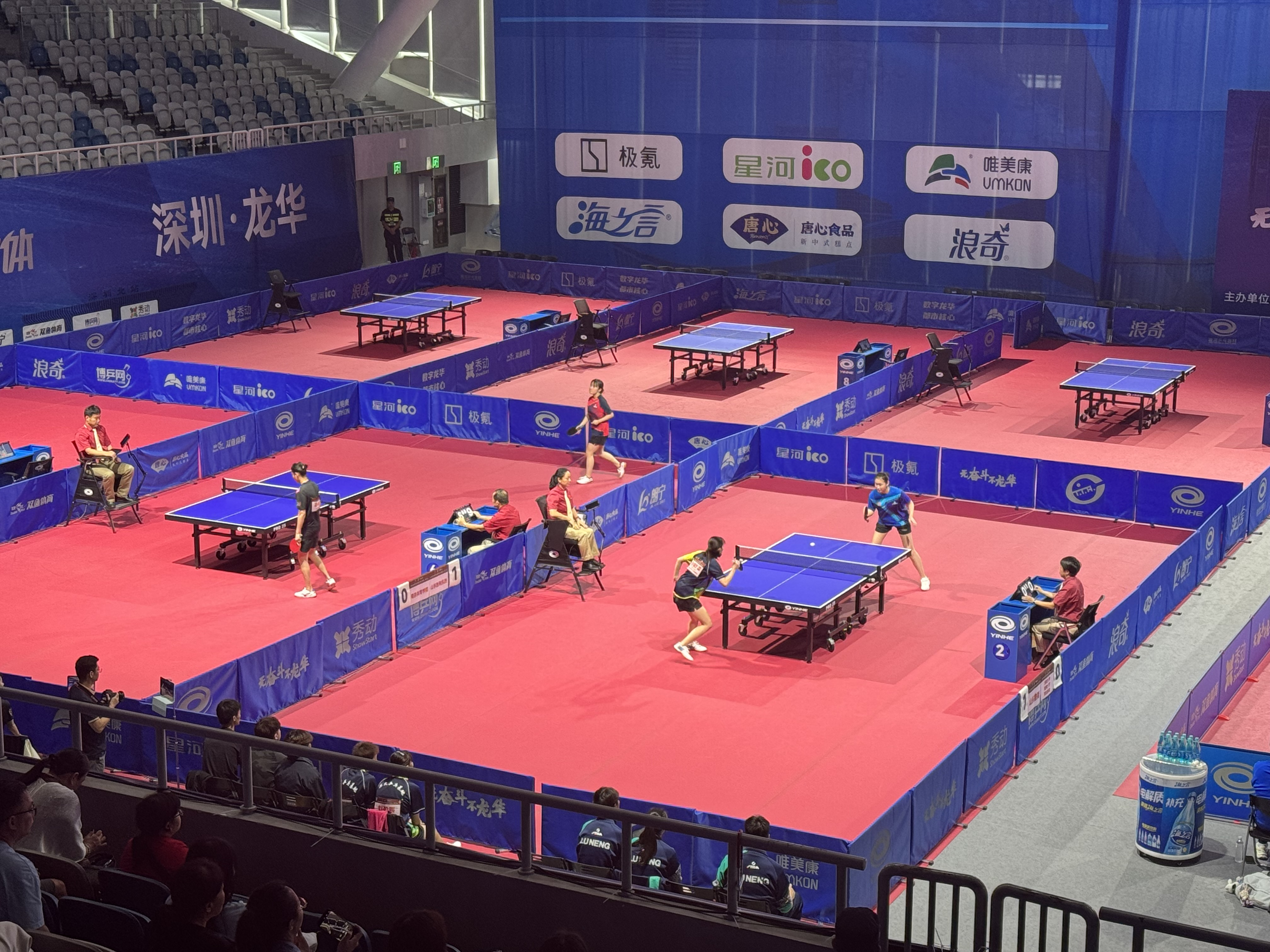 深圳龍華文體中心體育館 中國(guó)乒乓球俱樂(lè)部比賽